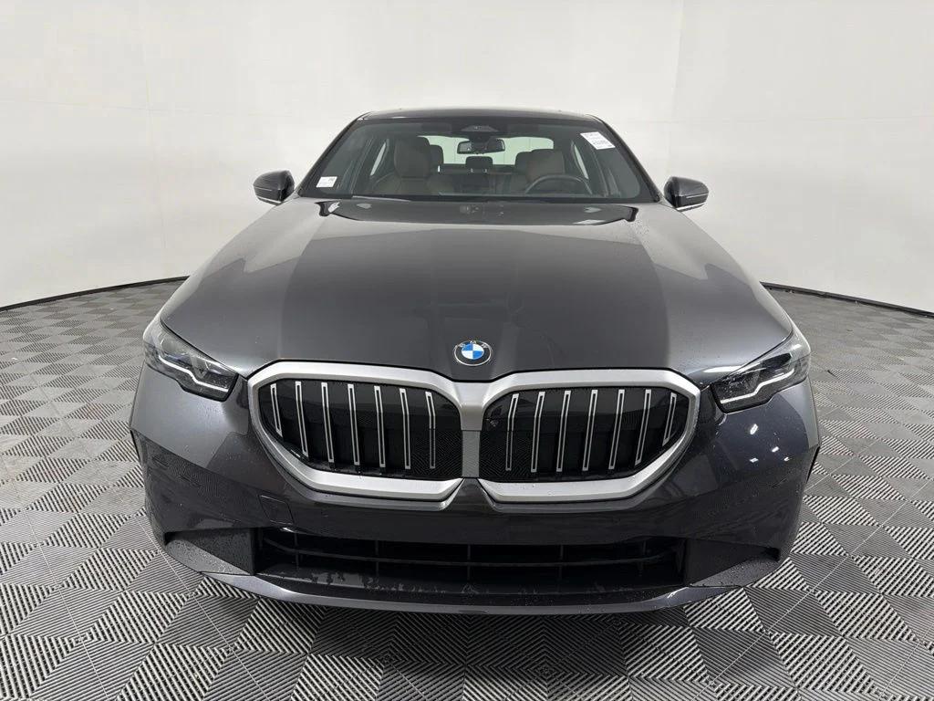 bmw 5 series 2024 WBA63FJ08RCR68620 image bmw 5 series 2024 WBA63FJ08RCR68620 image